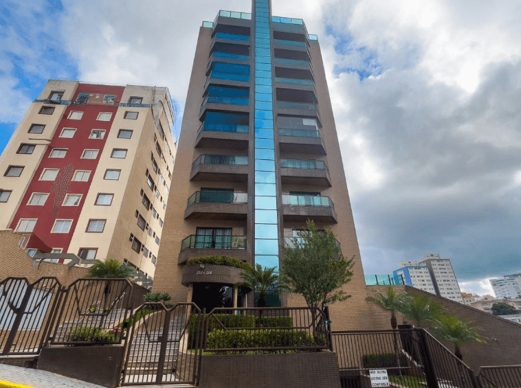 Apartamento 4 quartos Sagrada Família (8)