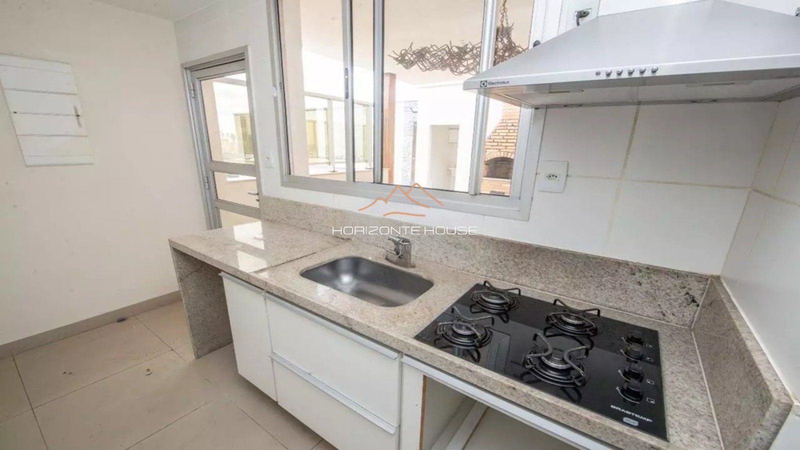 Cobertura Luxemburgo 2 quartos 128m2 (1)